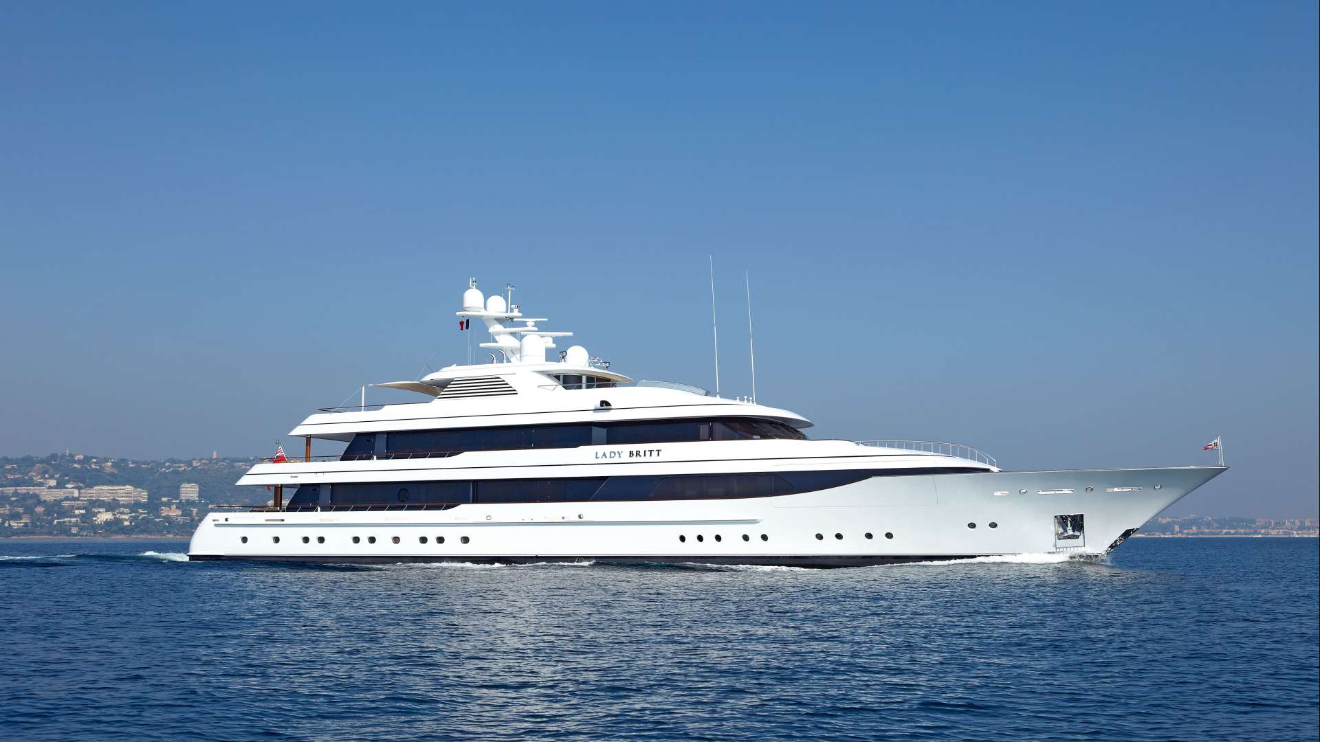 who owns lady britt yacht